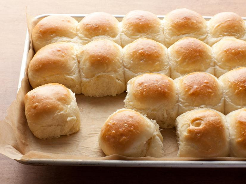 Fresh Baked Small Dinner Rolls